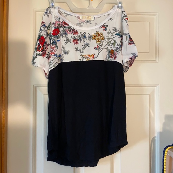 Floral Top - Picture 1 of 4